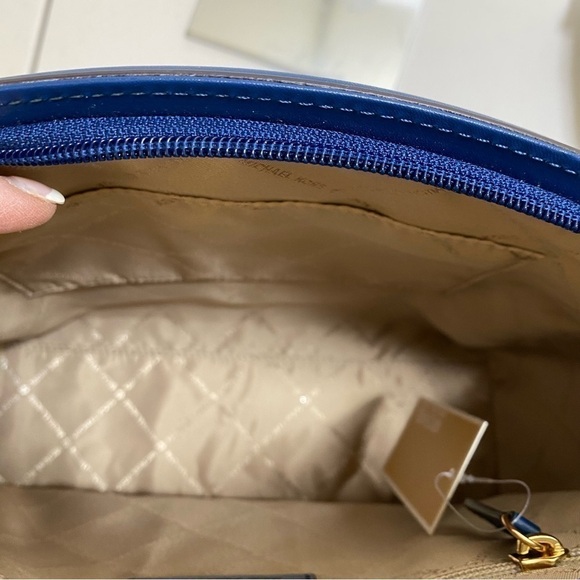 BNWT Michael Kors LG Yara Satchel w/ Crossbody Strap River Blue - Picture 3 of 10
